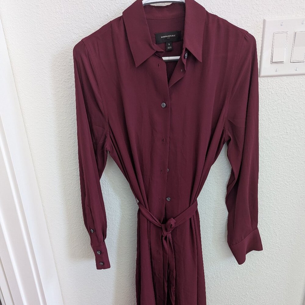 Banana Republic Tie-waist midi shirt dress size small